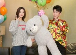 娱乐吃瓜背景图片