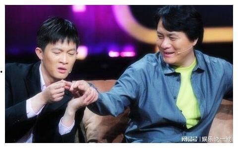 娱乐吃瓜两兄弟