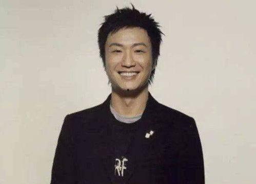 吃瓜人勇闯娱乐圈,揭秘娱乐圈背后的故事与真相